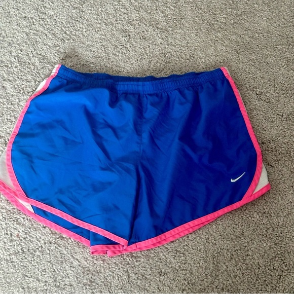 Women’s Nike DriFit Shorts - Picture 2 of 4